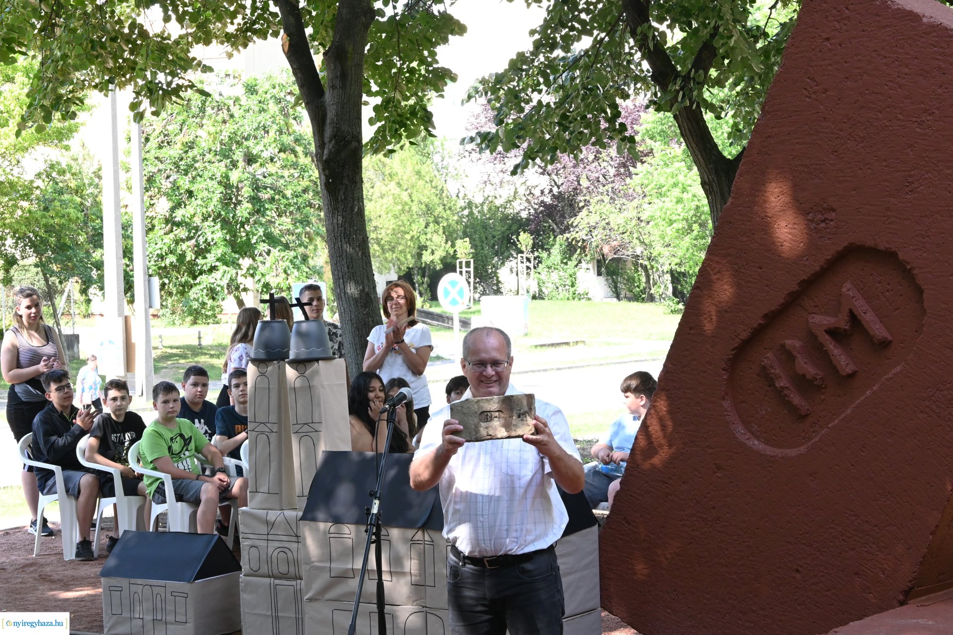 Barzó Mihály emléke előtt tisztelegtek a Robinson-dombon