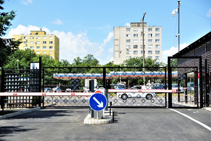 Befejeződött az Északi temető Korányi úti bejáratának felújítása
