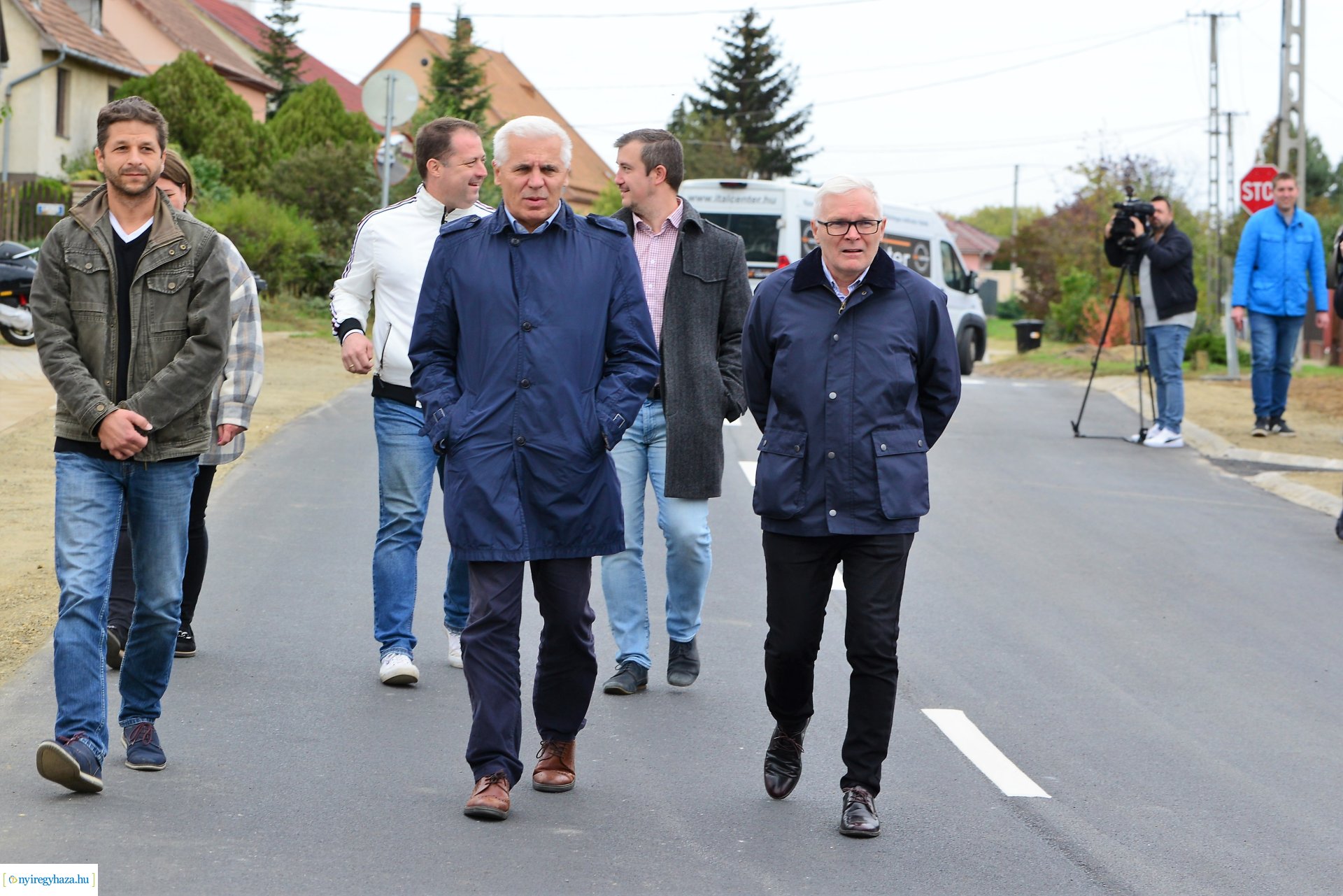 Bejárás a Kacagó utcán