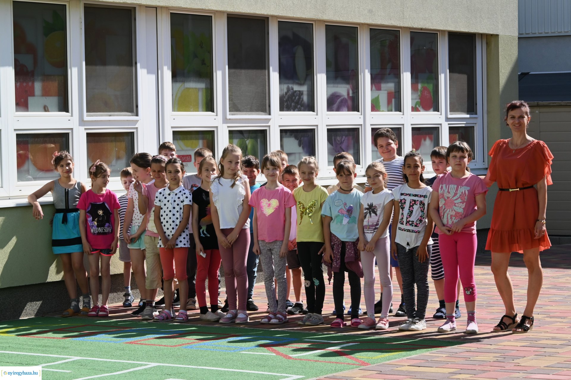 Belső udvar átadás a Kertvárosi Tagintézményben