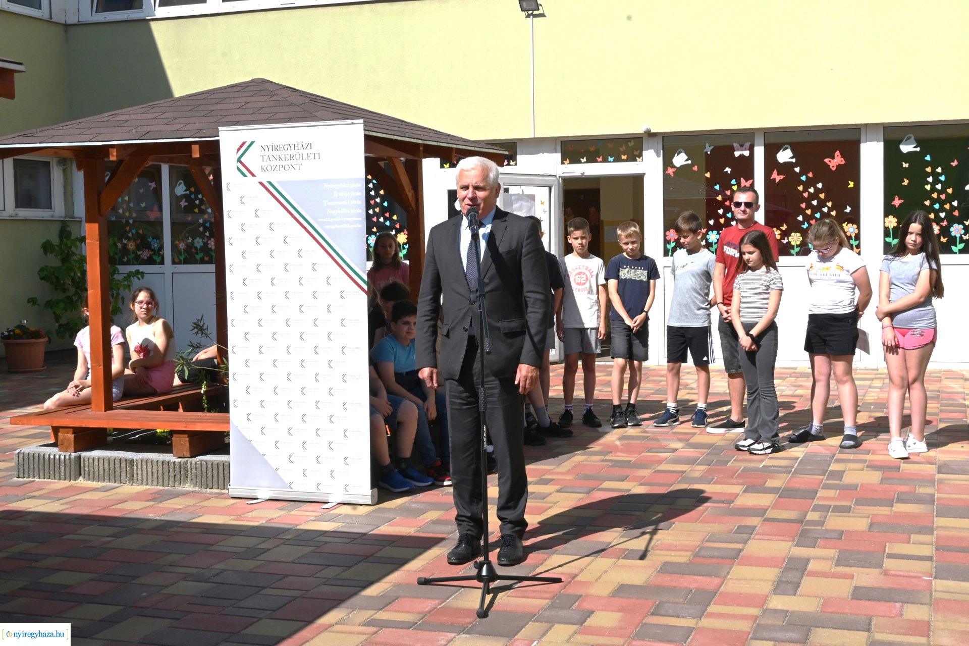 Belső udvar átadás a Kertvárosi Tagintézményben