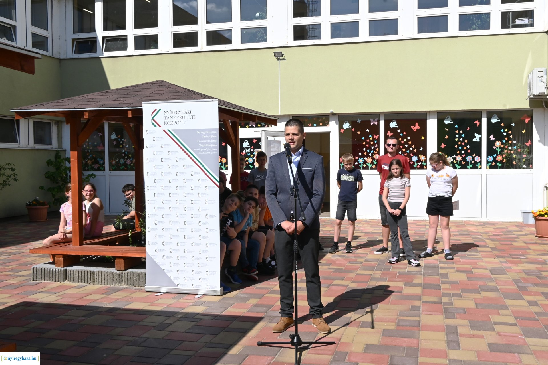 Belső udvar átadás a Kertvárosi Tagintézményben