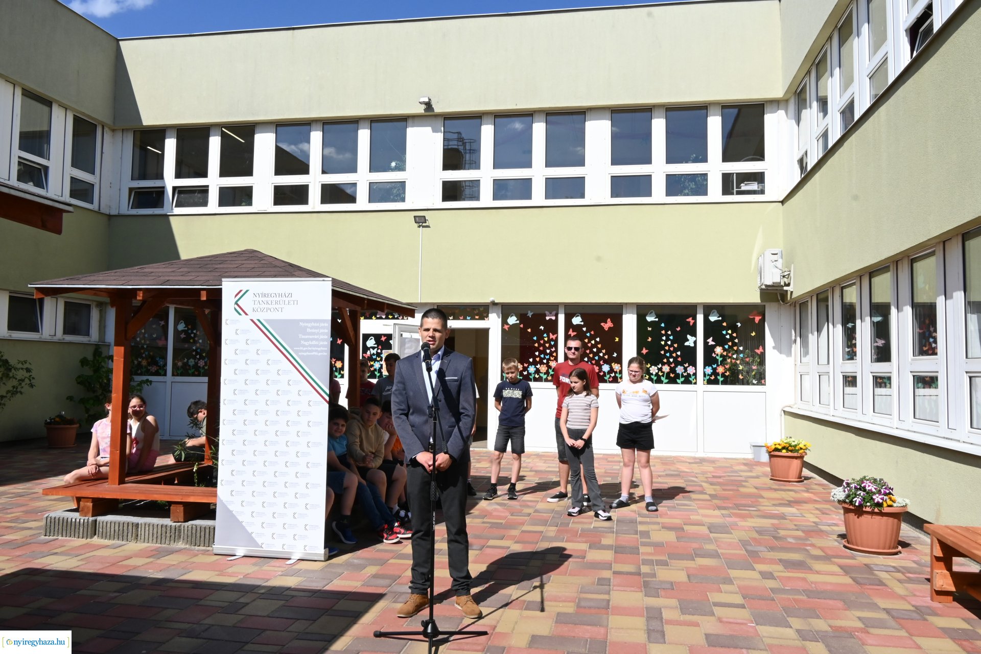 Belső udvar átadás a Kertvárosi Tagintézményben