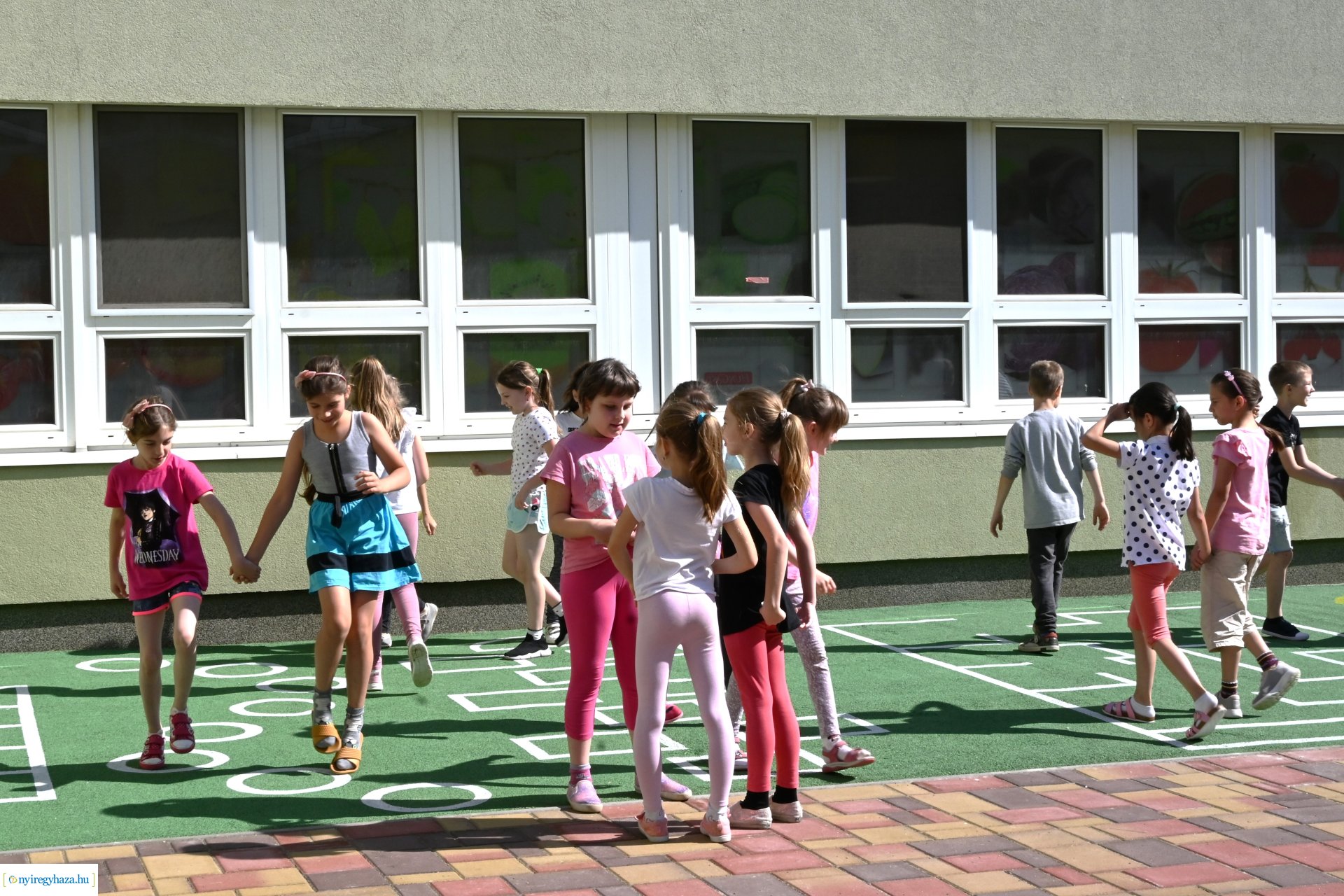 Belső udvar átadás a Kertvárosi Tagintézményben