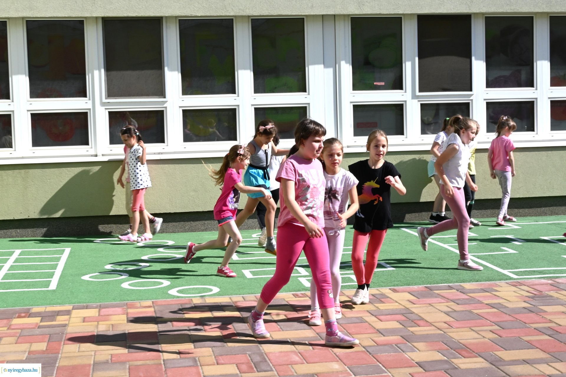 Belső udvar átadás a Kertvárosi Tagintézményben