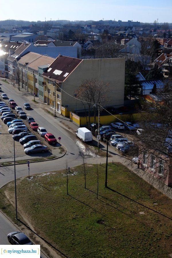 Belvárosi madártávlat - Kelet Áruház, Zsinagóga