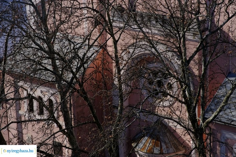 Belvárosi madártávlat - Kelet Áruház, Zsinagóga