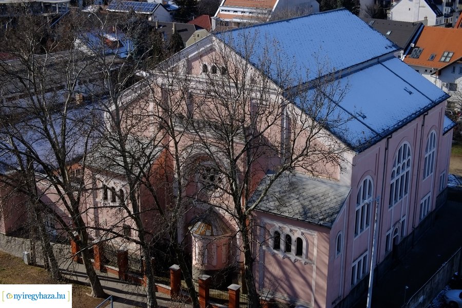 Belvárosi madártávlat - Kelet Áruház, Zsinagóga