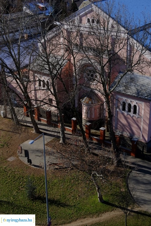 Belvárosi madártávlat - Kelet Áruház, Zsinagóga