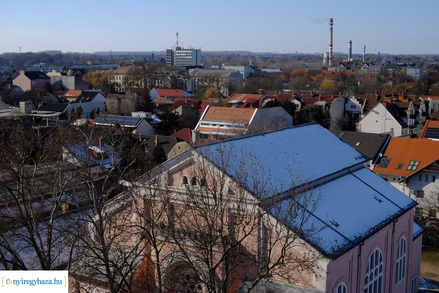 Belvárosi madártávlat - Kelet Áruház, Zsinagóga