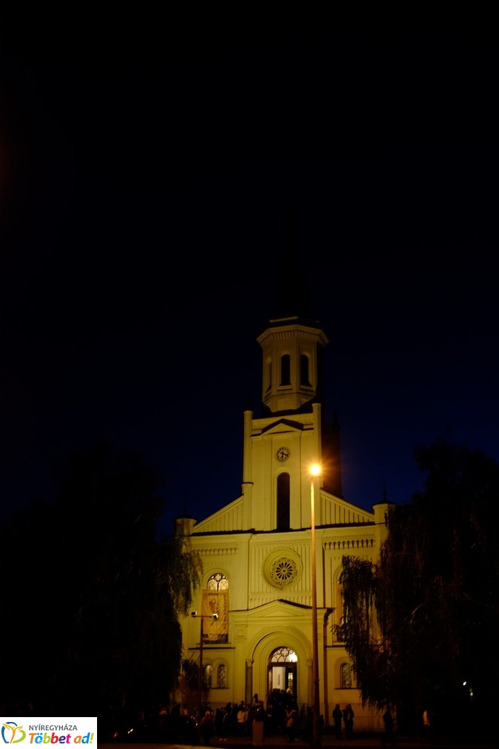 Belvárosi őszi esti fények 2025 októberében