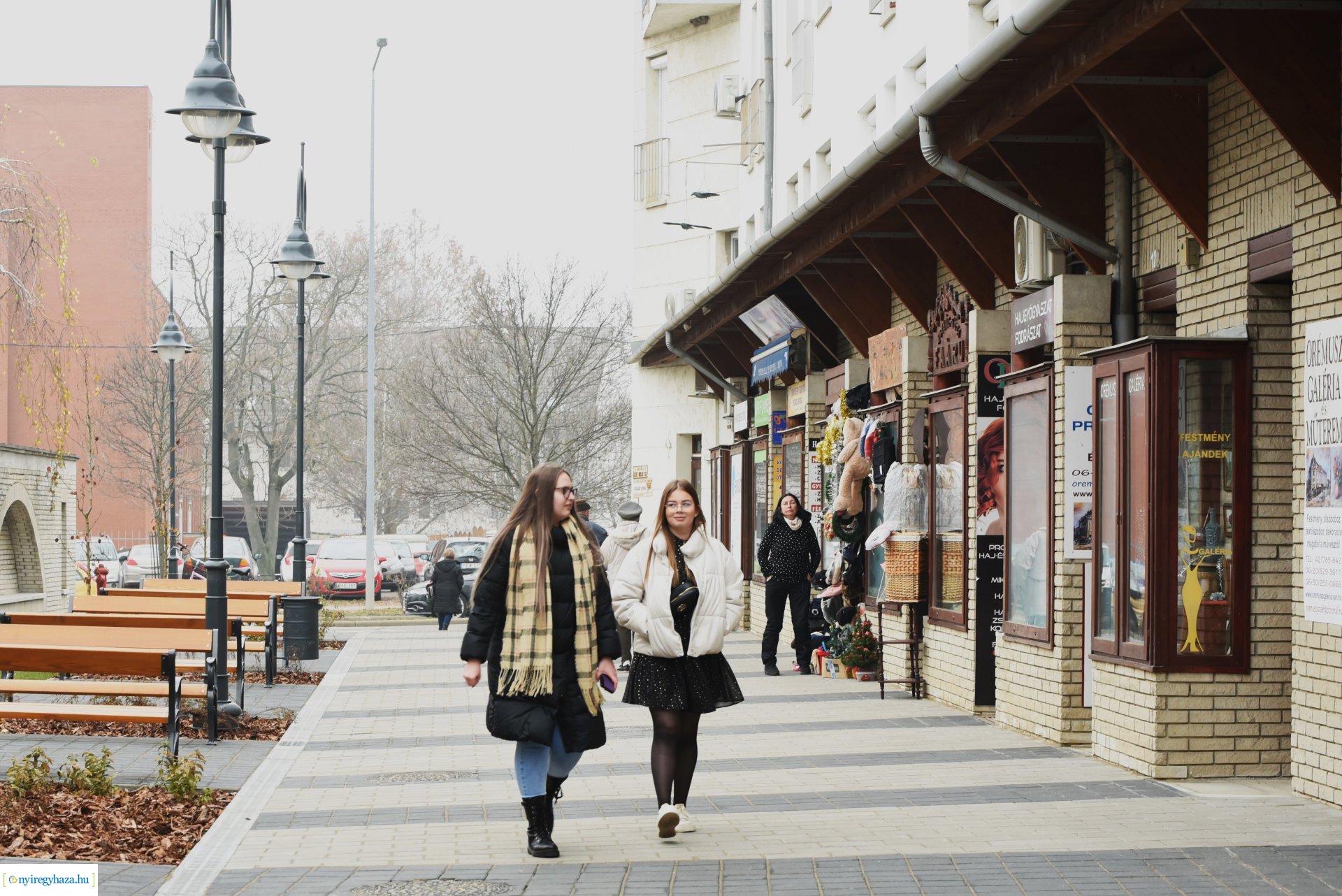 Bemutatták a megújult Szent Miklós teret az újságíróknak