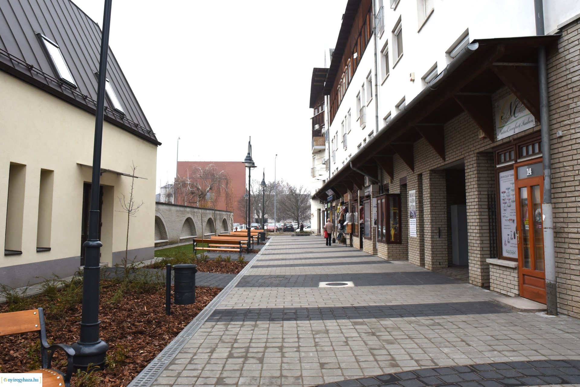 Bemutatták a megújult Szent Miklós teret az újságíróknak