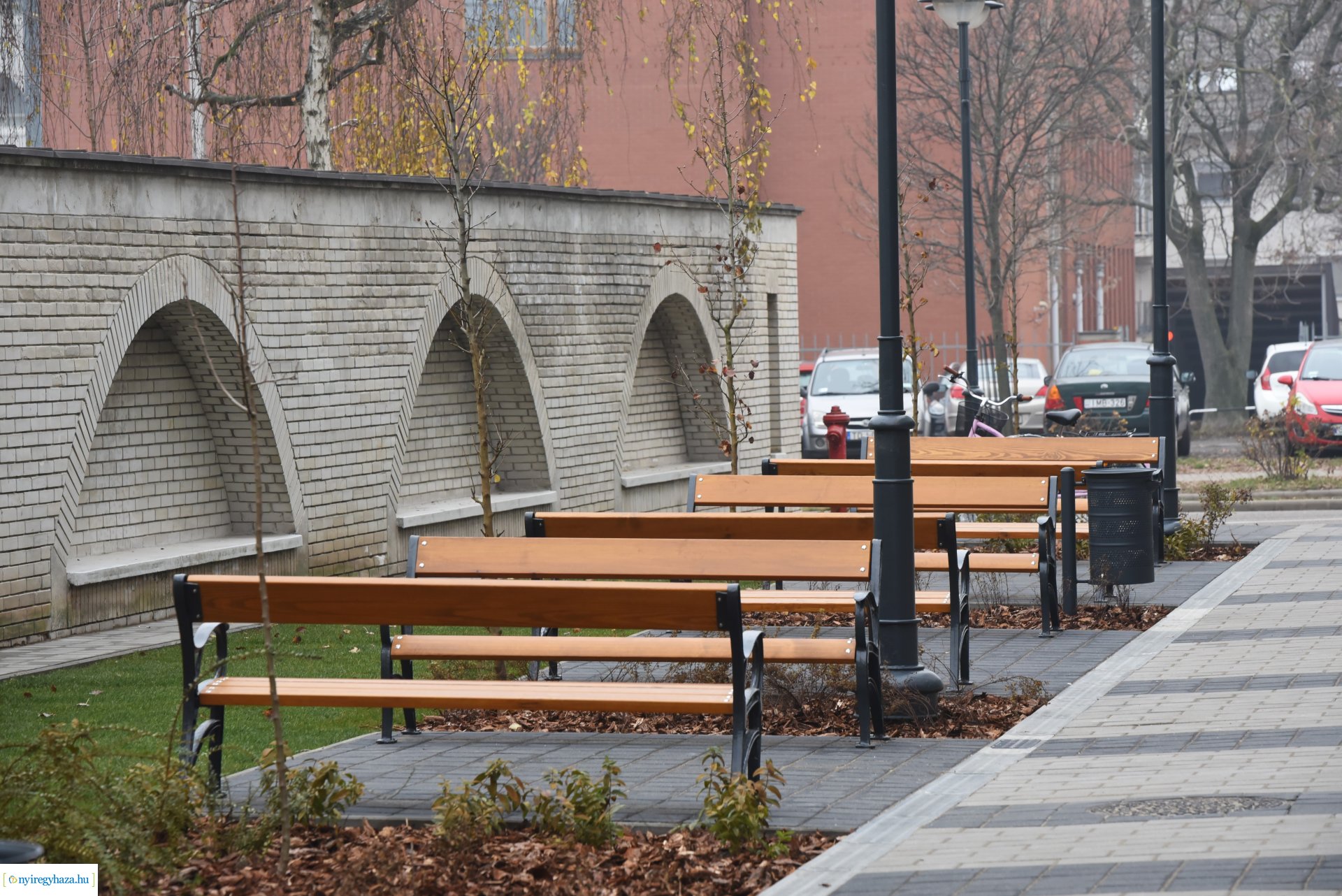 Bemutatták a megújult Szent Miklós teret az újságíróknak