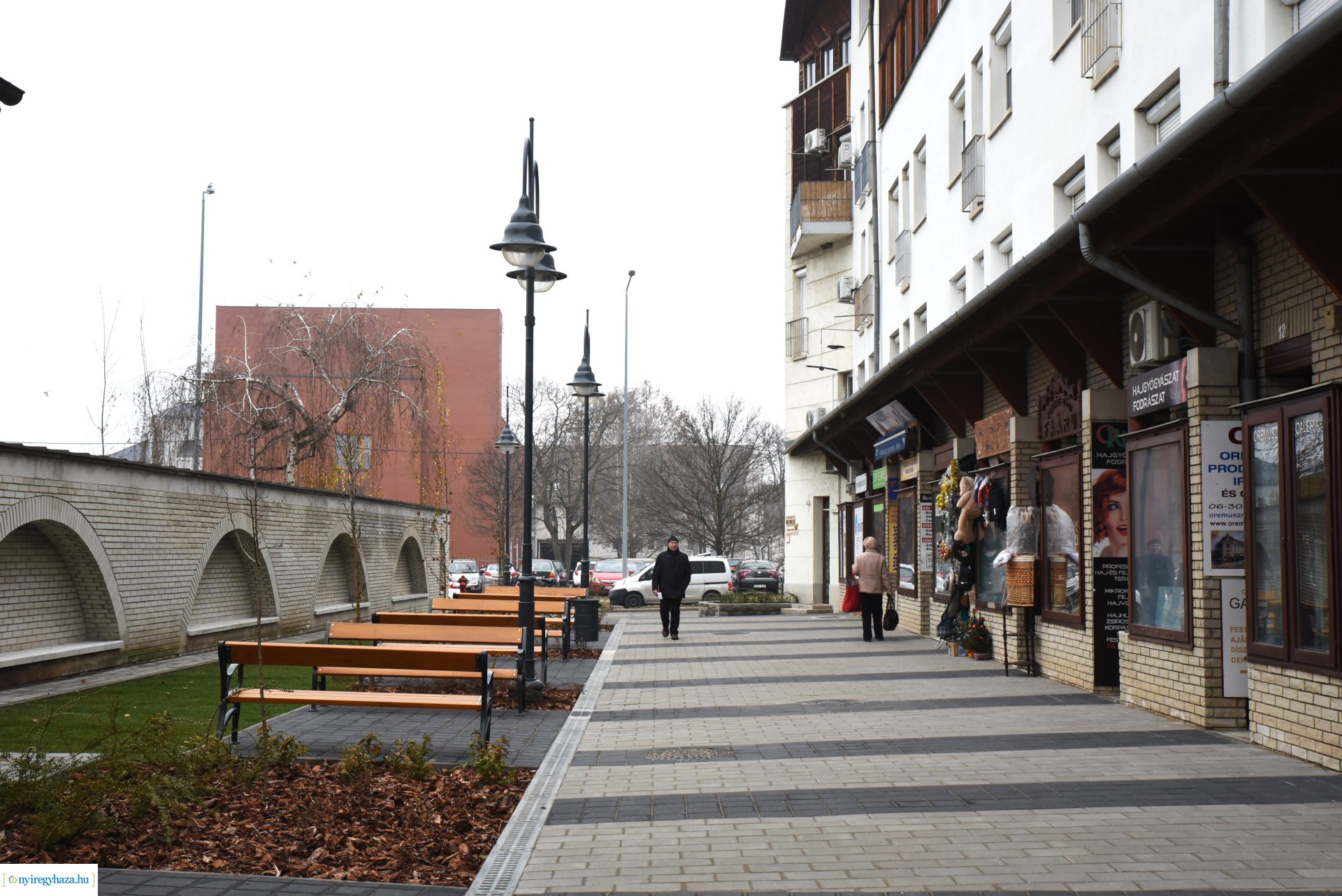 Bemutatták a megújult Szent Miklós teret az újságíróknak