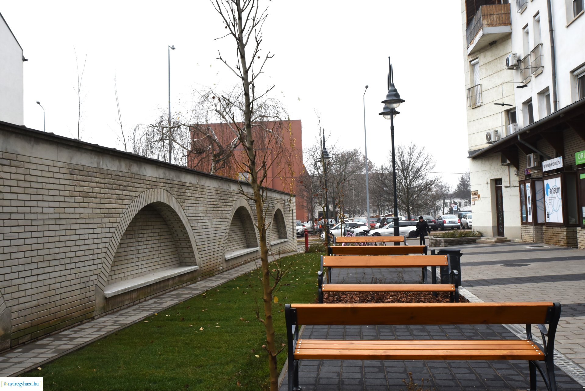 Bemutatták a megújult Szent Miklós teret az újságíróknak