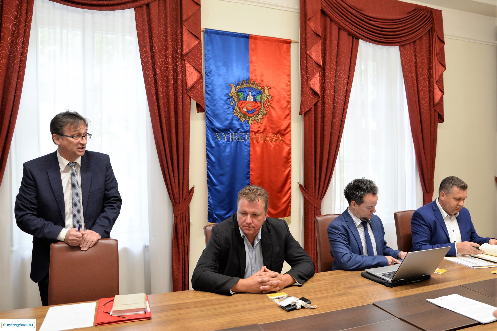 Bemutatták az új busz menetrendet