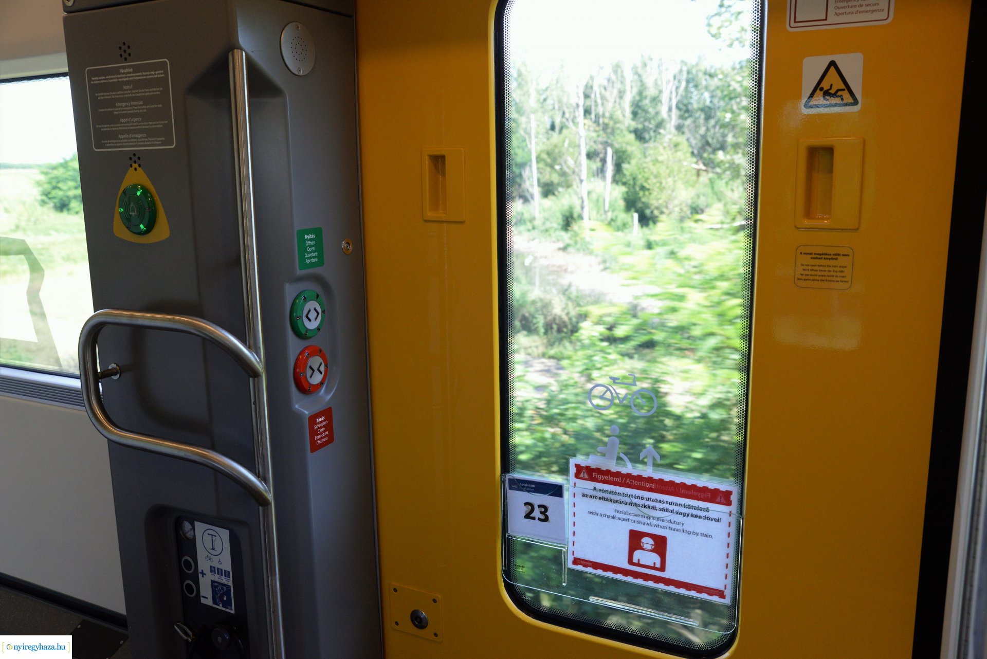 Bemutatták az új InterCity vonatot