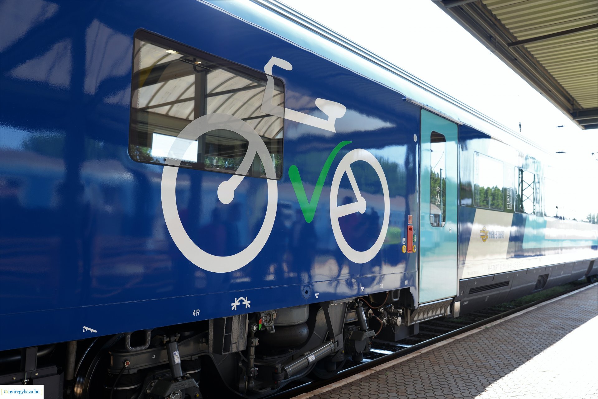 Bemutatták az új InterCity vonatot