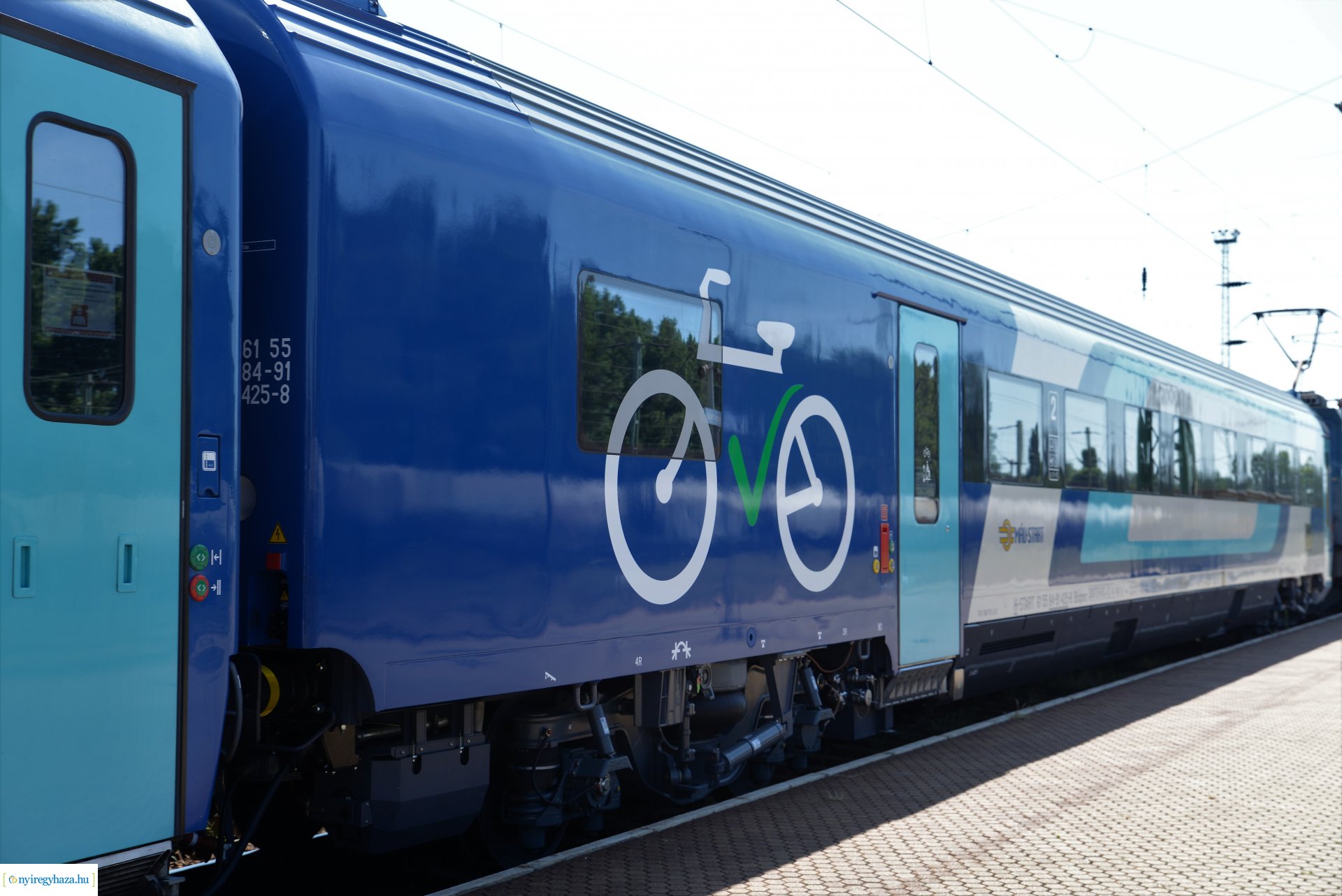 Bemutatták az új InterCity vonatot