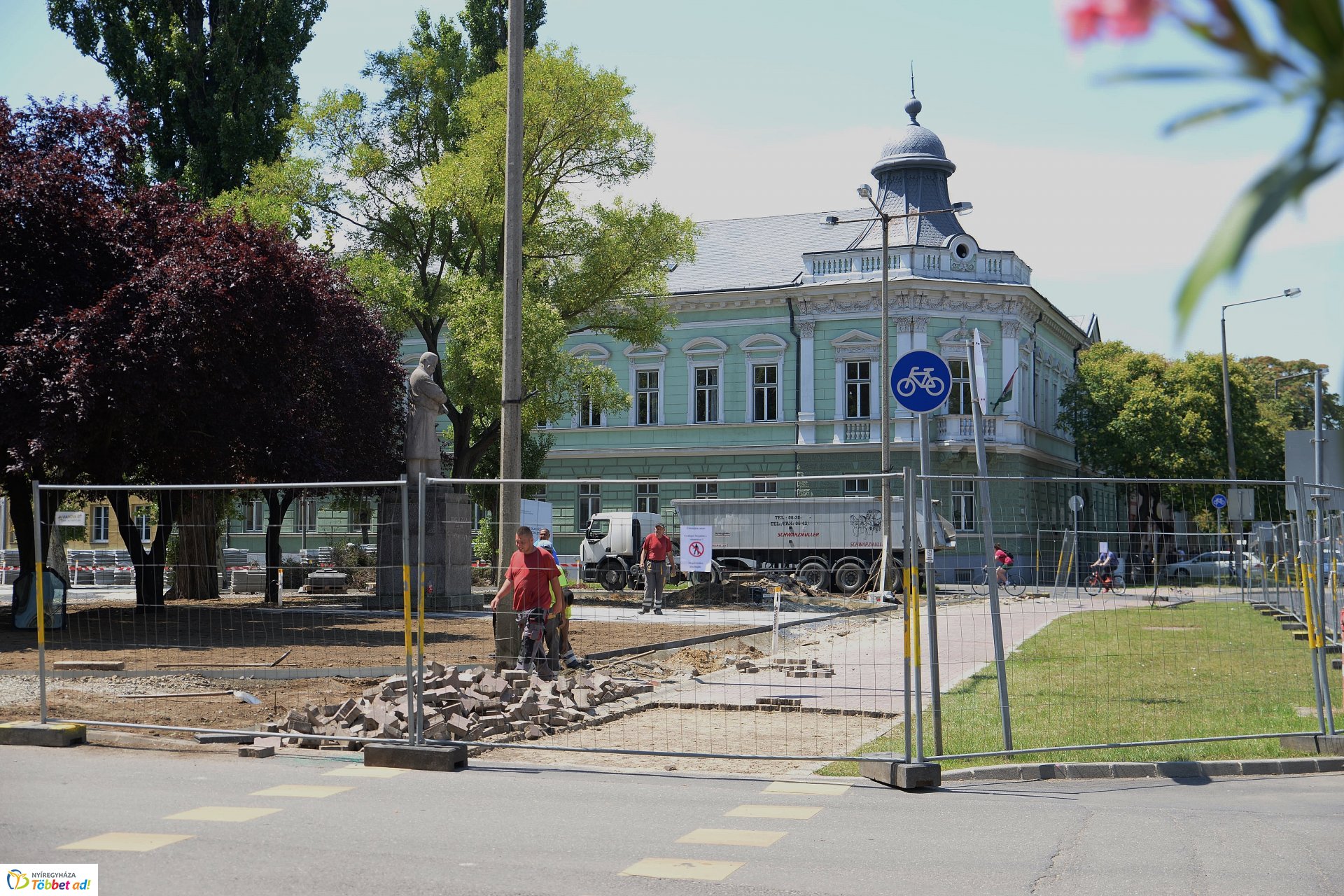 Benczúr-Bessenyi tér felújítása_2018.07.05.
