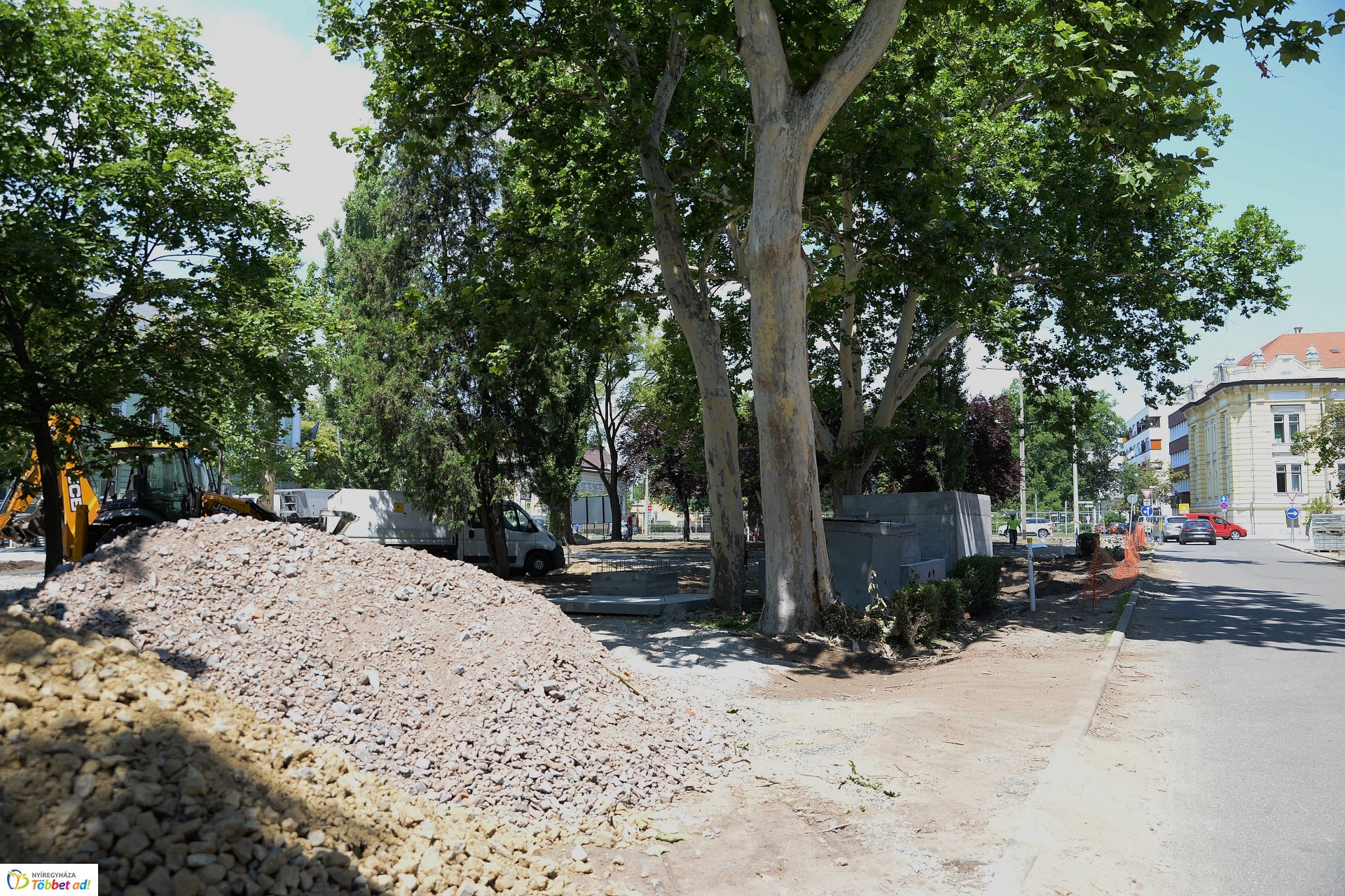 Benczúr-Bessenyi tér felújítása_2018.07.05.