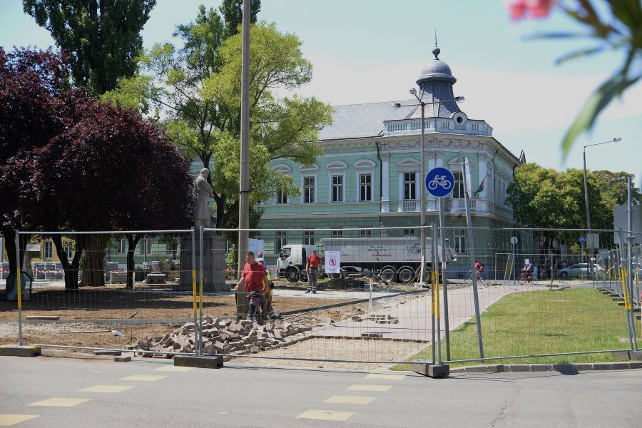 Benczúr-Bessenyi tér felújítása_2018.07.05.