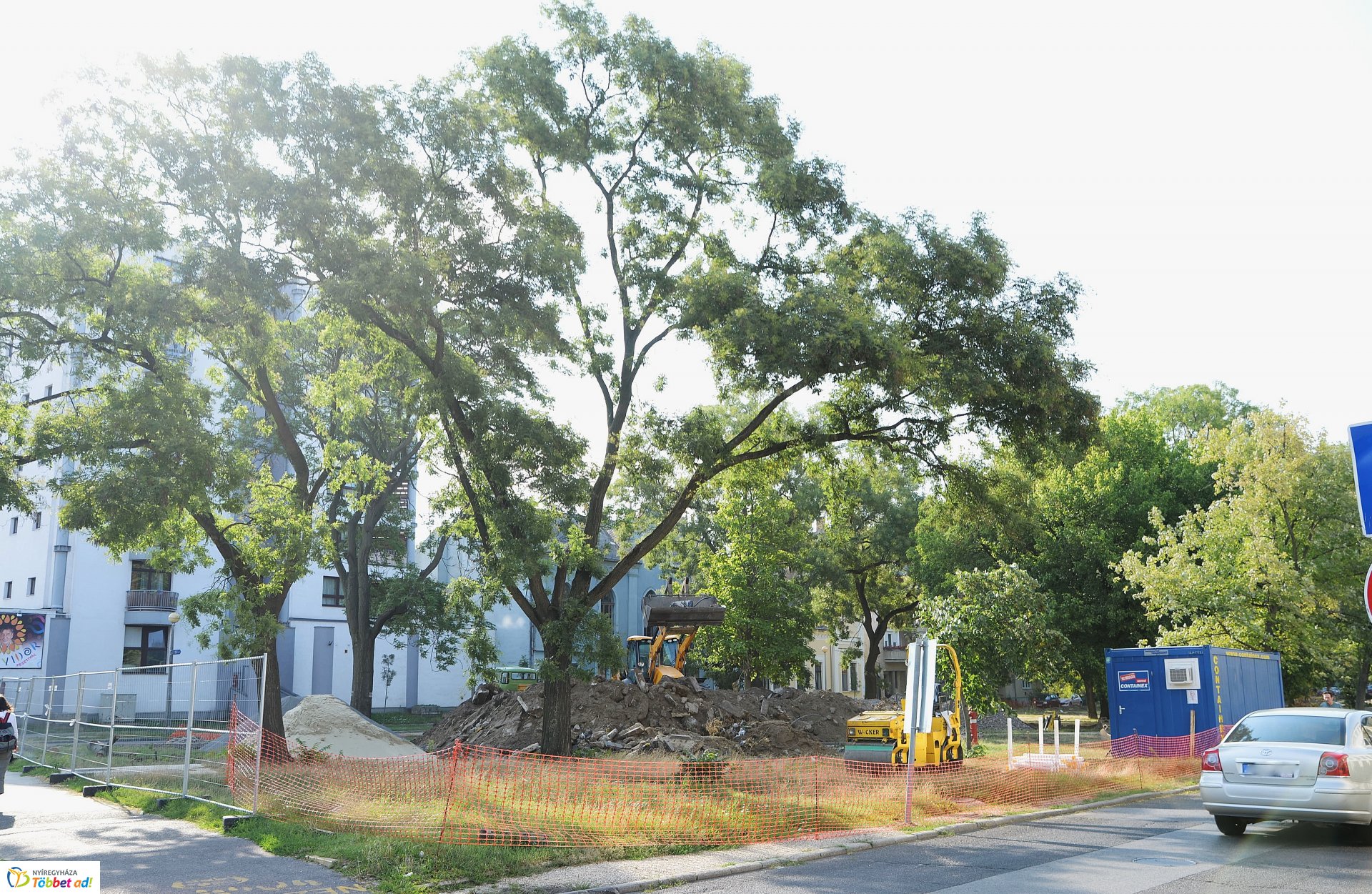 Benczúr-Bessenyi tér felújítása_2018.07.27.