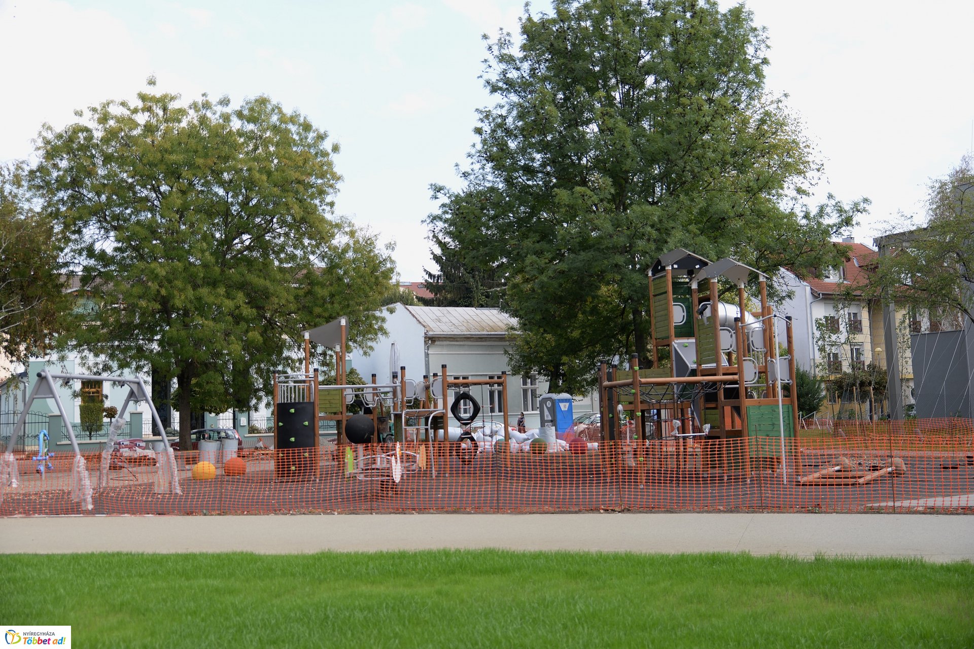 Benczúr-Bessenyi tér felújítása_2018.09.20.