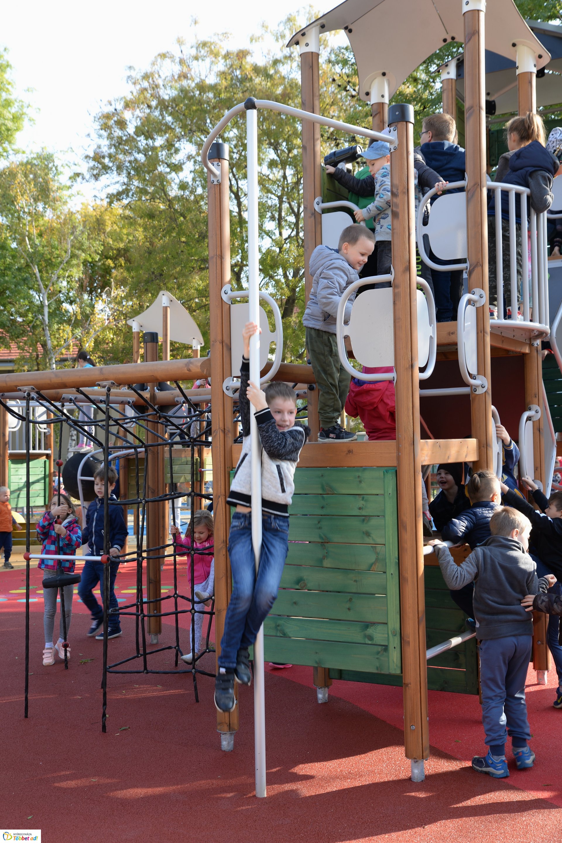 Benczúr-Bessenyi tér felújítása_2018.10.08.