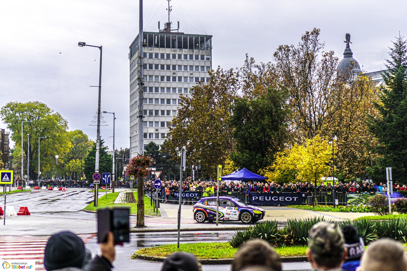 Benzingőz, gumicsikorgás... Ilyen volt a Nyíregyháza Rally EB