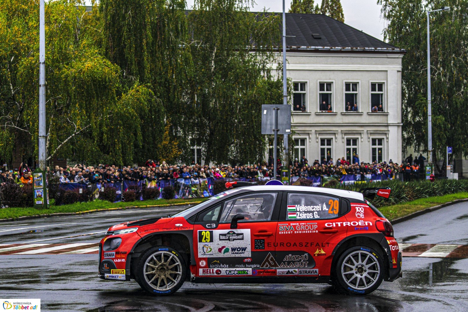 Benzingőz, gumicsikorgás... Ilyen volt a Nyíregyháza Rally EB
