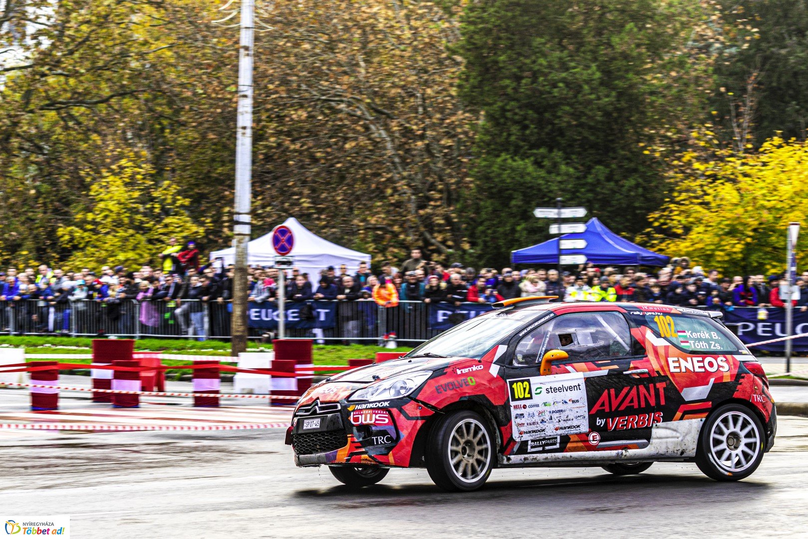 Benzingőz, gumicsikorgás... Ilyen volt a Nyíregyháza Rally EB