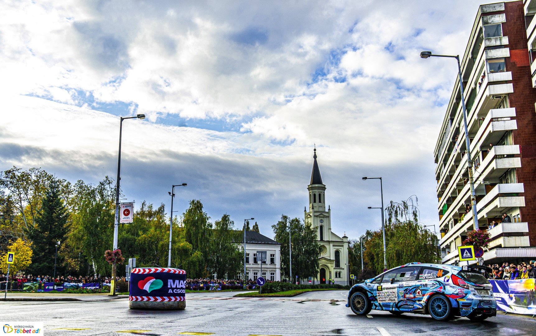 Benzingőz, gumicsikorgás... Ilyen volt a Nyíregyháza Rally EB