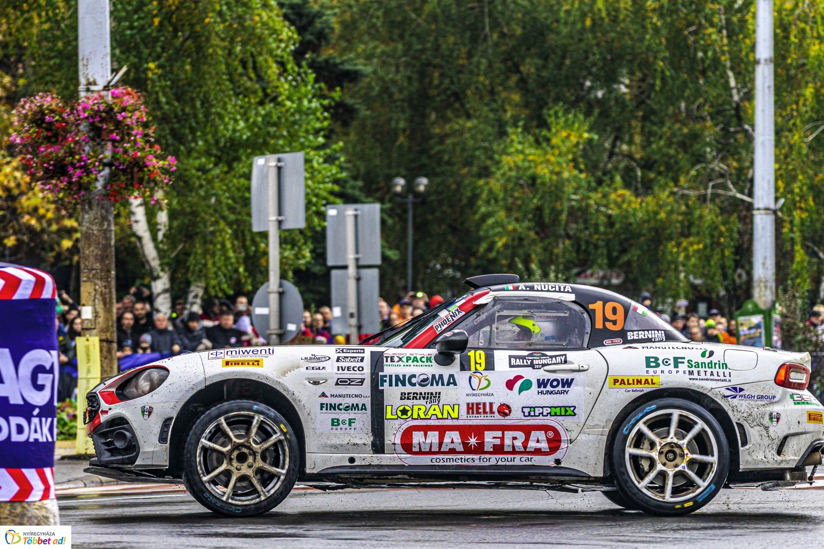 Benzingőz, gumicsikorgás... Ilyen volt a Nyíregyháza Rally EB