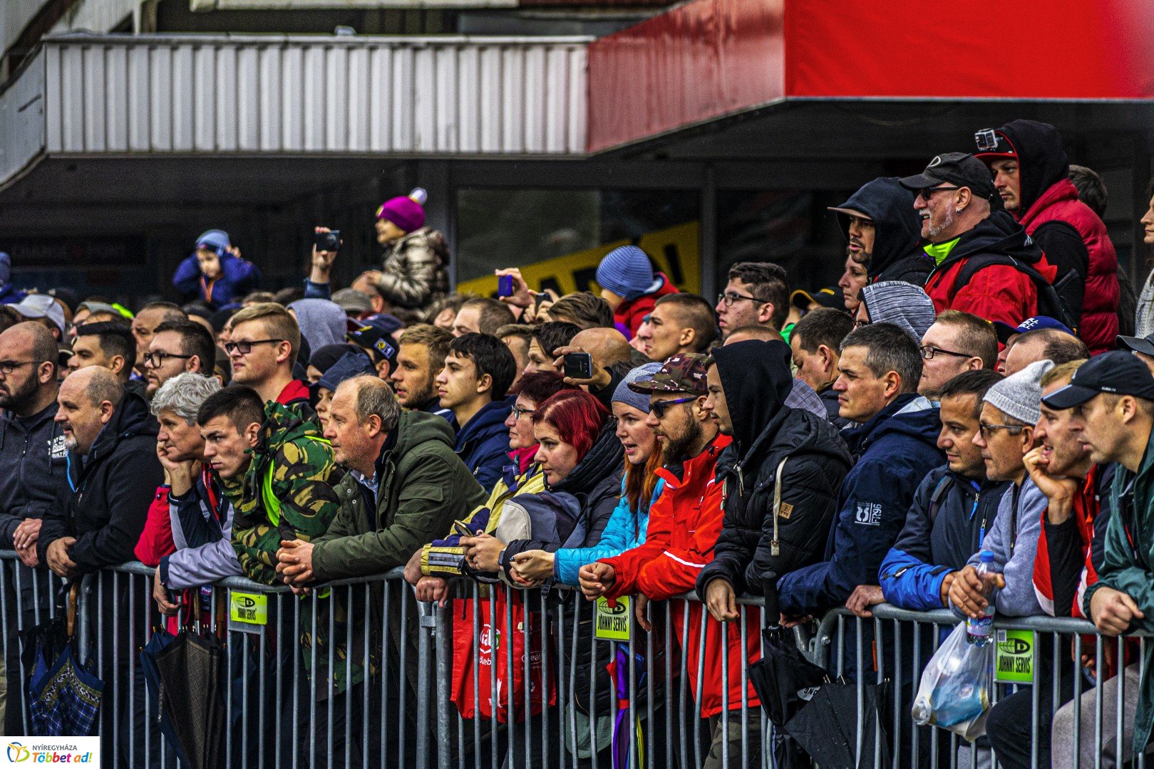Benzingőz, gumicsikorgás... Ilyen volt a Nyíregyháza Rally EB