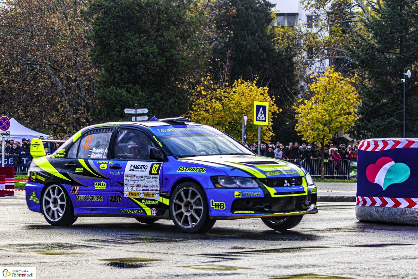 Benzingőz, gumicsikorgás... Ilyen volt a Nyíregyháza Rally EB