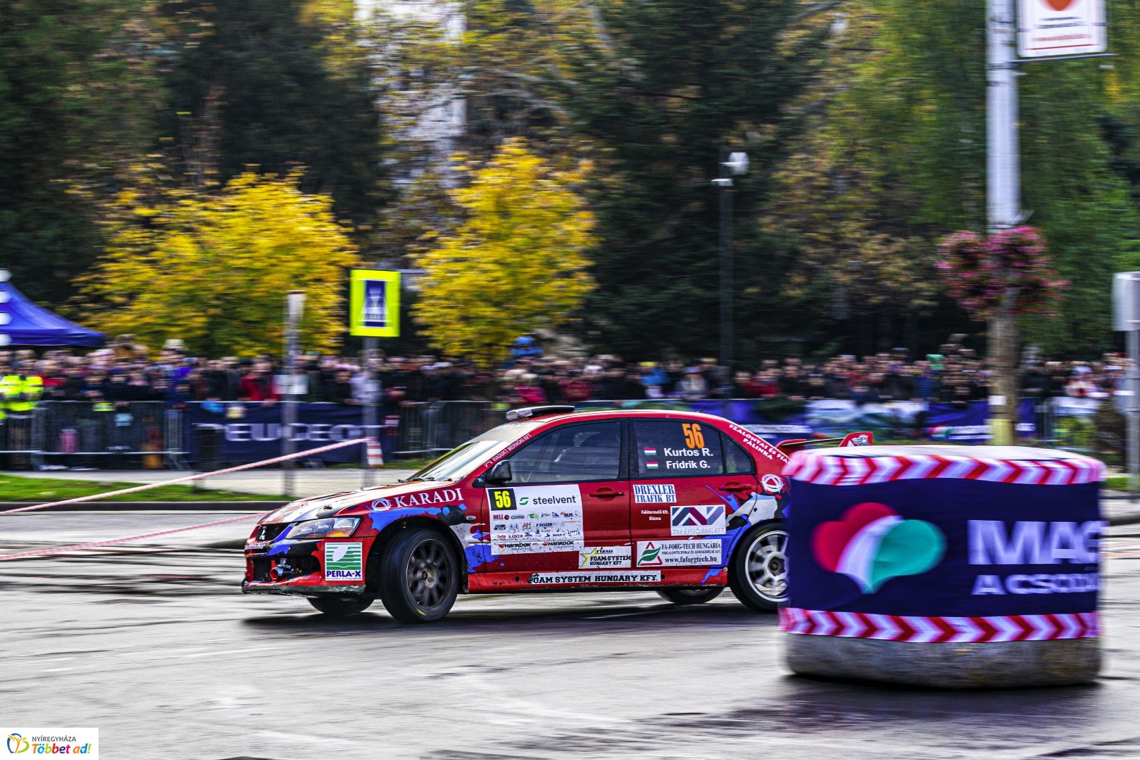 Benzingőz, gumicsikorgás... Ilyen volt a Nyíregyháza Rally EB