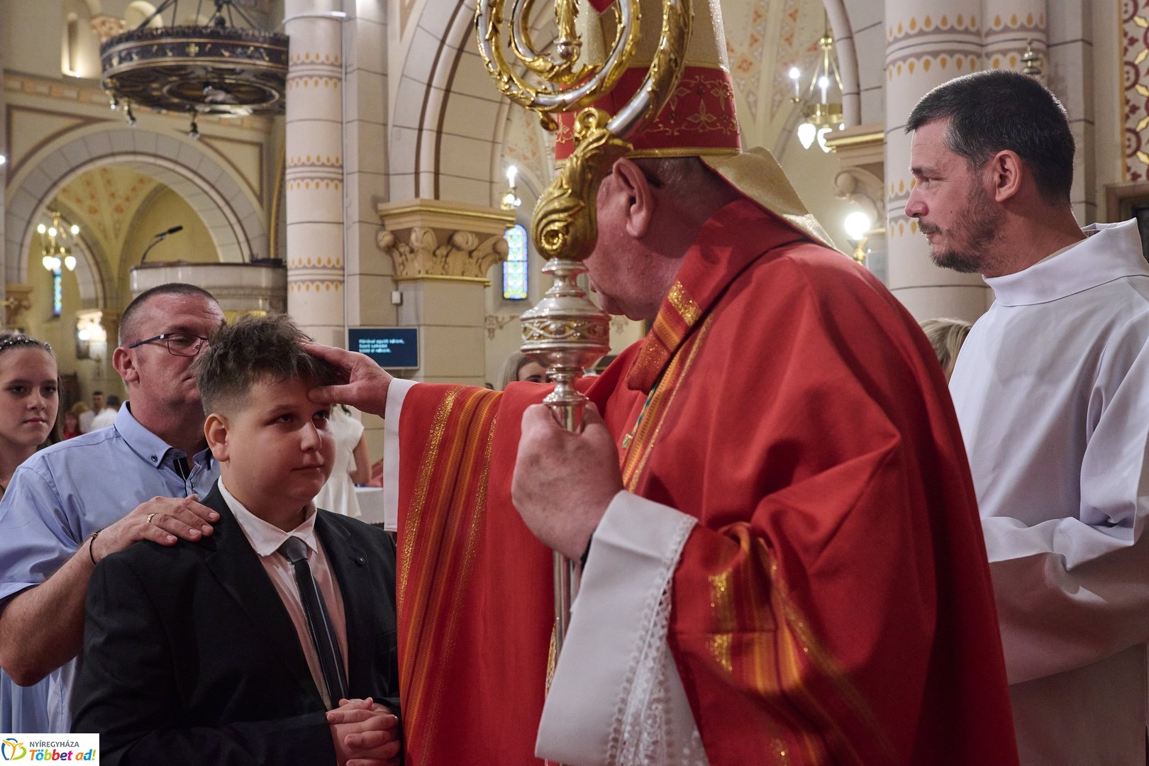 Bérmálás a Magyarok Nagyasszonya-társszékesegyházban 2026