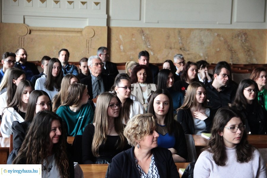 Bessenyei György Irodalmi Társaság ülése 20230424