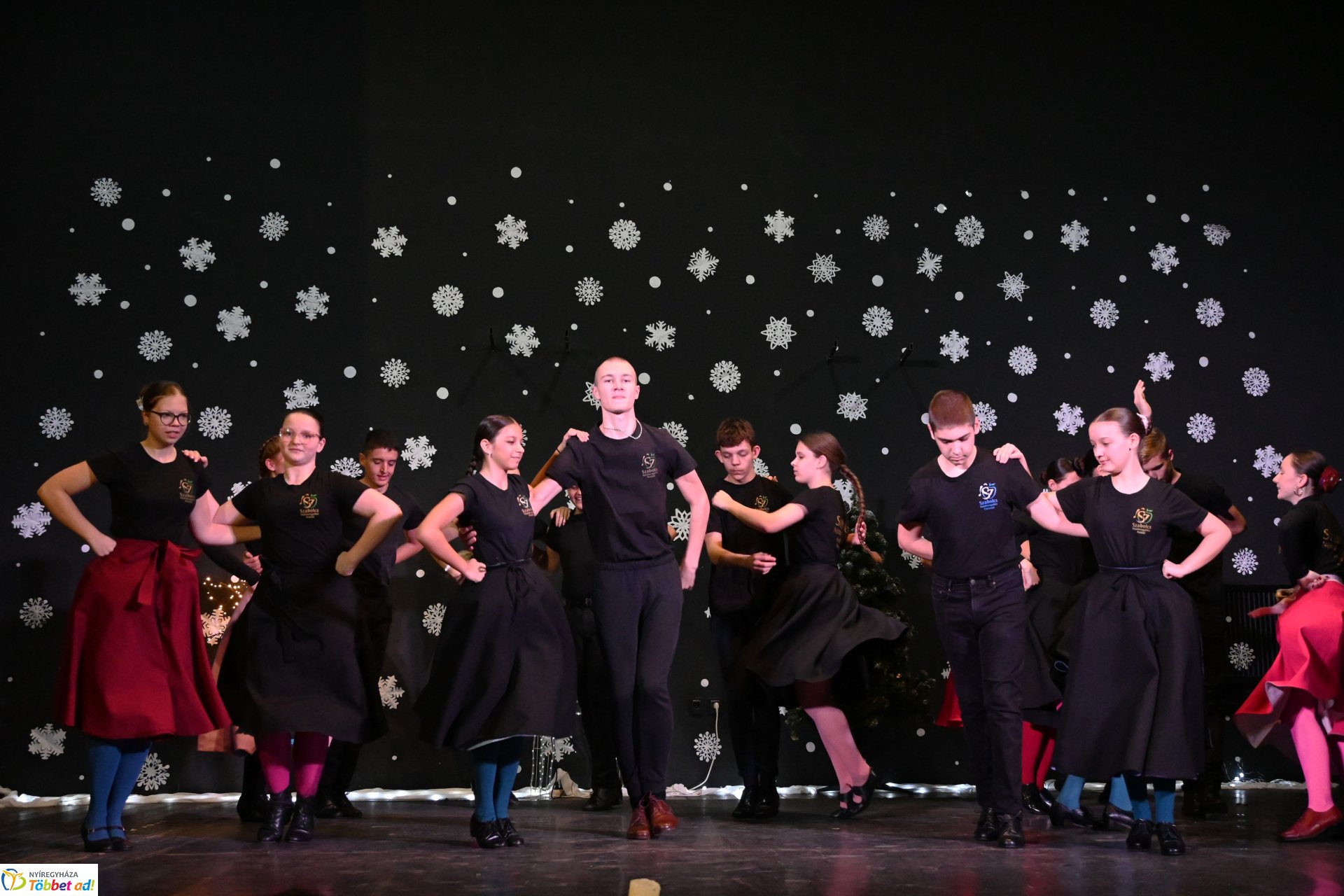 "Bethlehemi forgatag" - generációs karácsonyi ünnepség a Szabolcs Néptáncegyüttes szervezésében