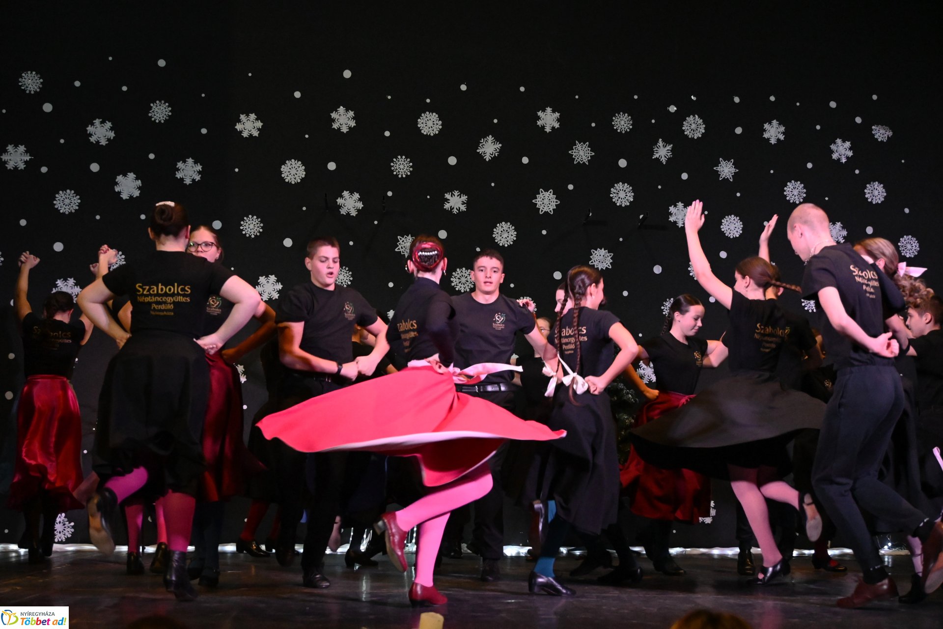 "Bethlehemi forgatag" - generációs karácsonyi ünnepség a Szabolcs Néptáncegyüttes szervezésében