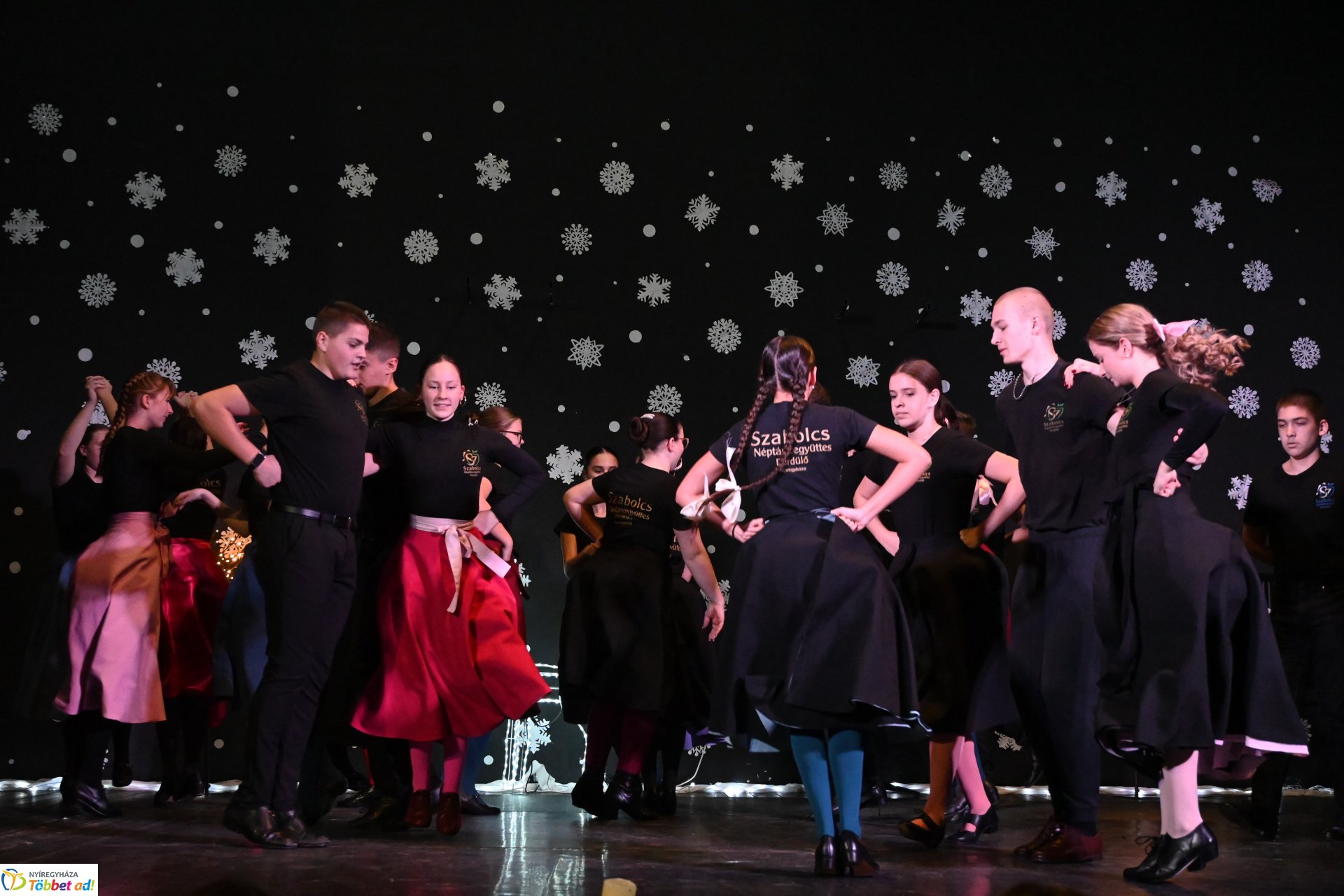 "Bethlehemi forgatag" - generációs karácsonyi ünnepség a Szabolcs Néptáncegyüttes szervezésében