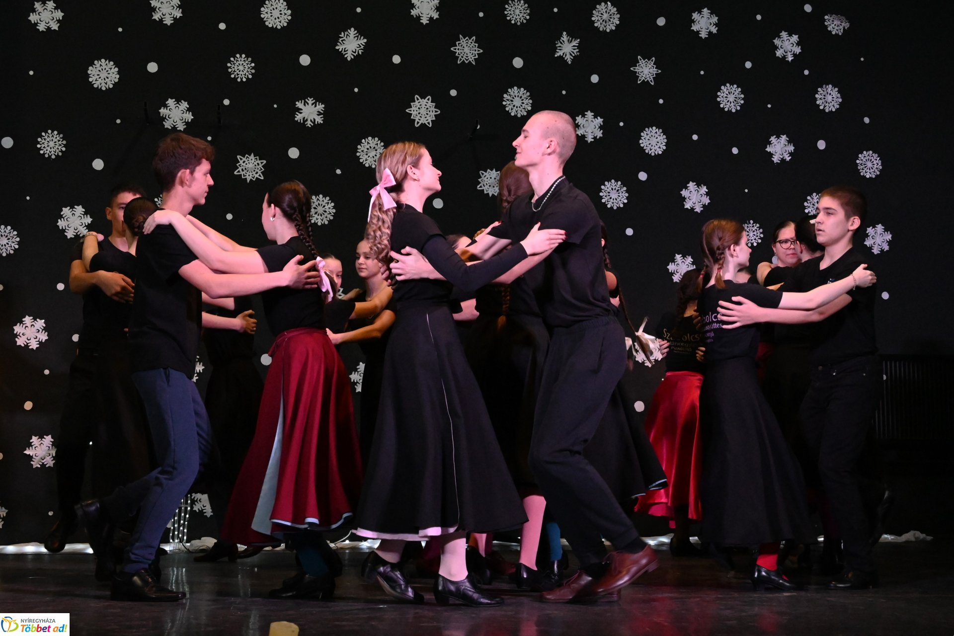 "Bethlehemi forgatag" - generációs karácsonyi ünnepség a Szabolcs Néptáncegyüttes szervezésében