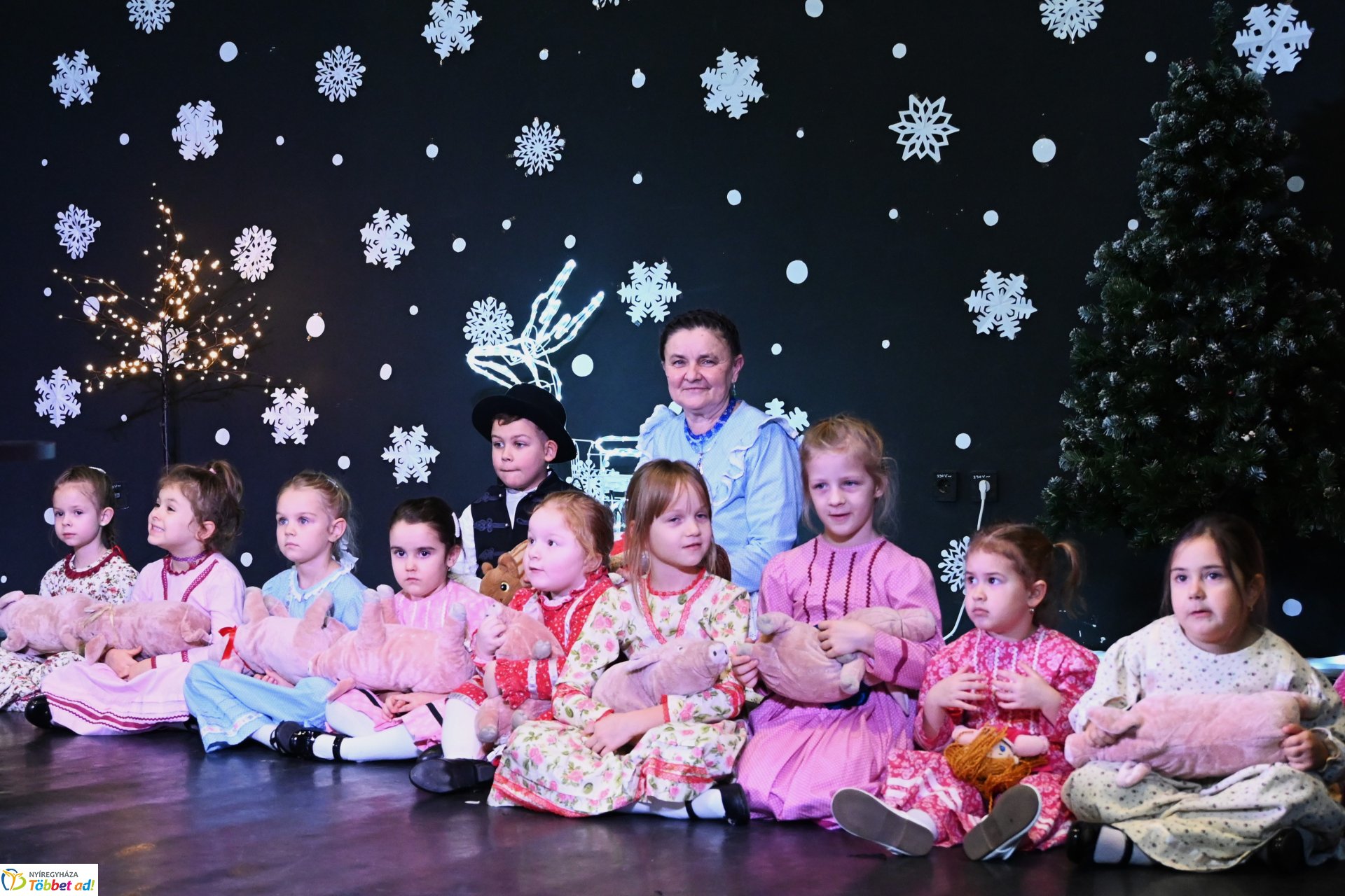 "Bethlehemi forgatag" - generációs karácsonyi ünnepség a Szabolcs Néptáncegyüttes szervezésében