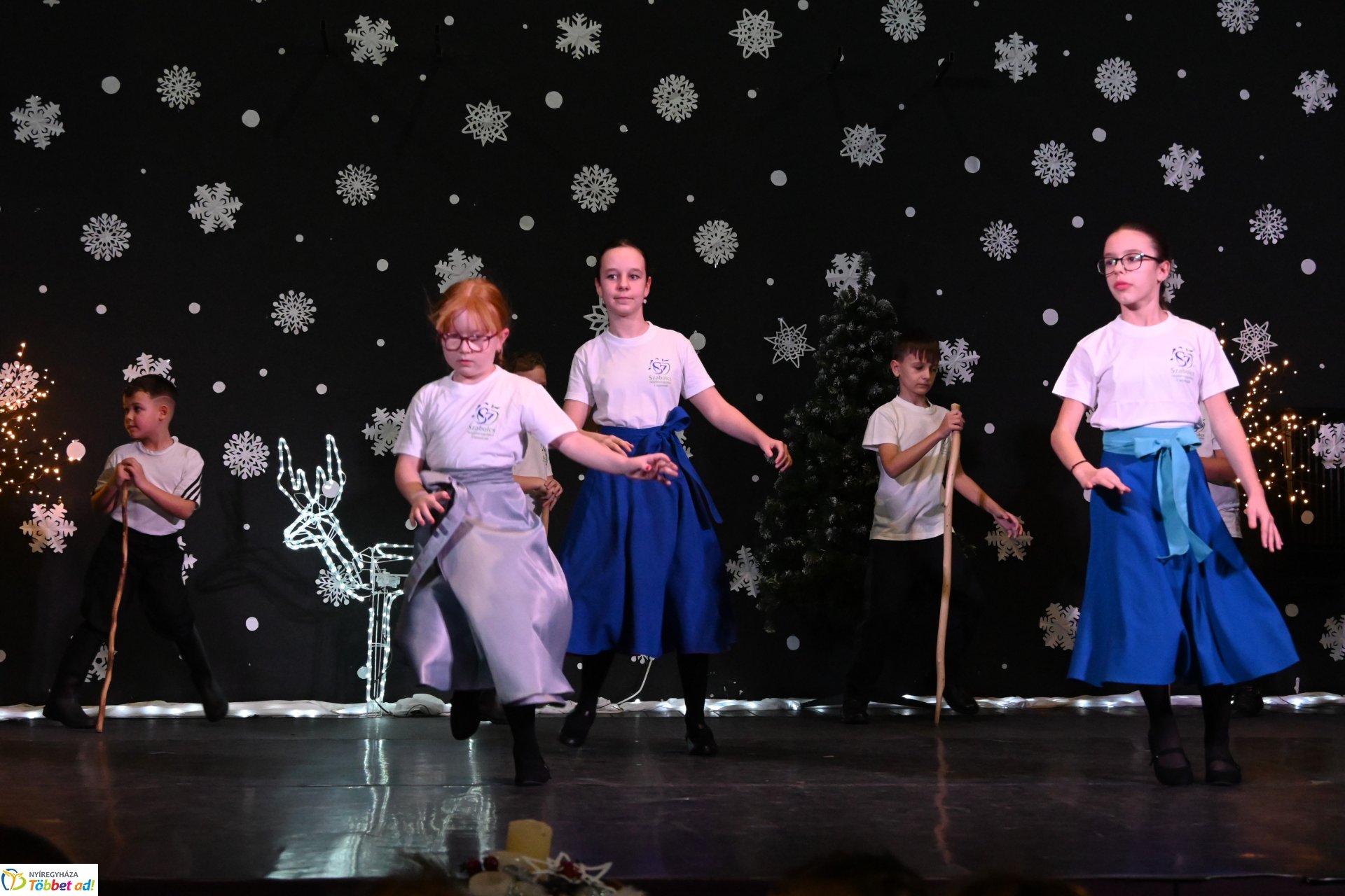 "Bethlehemi forgatag" - generációs karácsonyi ünnepség a Szabolcs Néptáncegyüttes szervezésében
