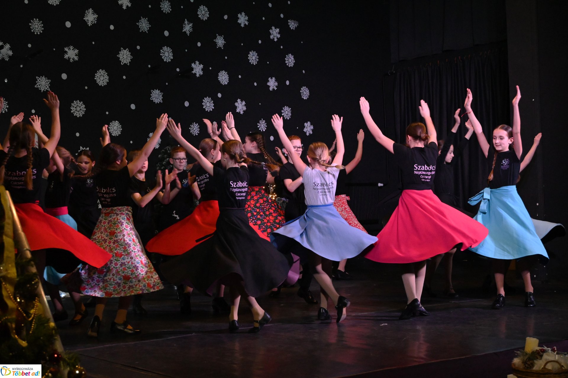 "Bethlehemi forgatag" - generációs karácsonyi ünnepség a Szabolcs Néptáncegyüttes szervezésében