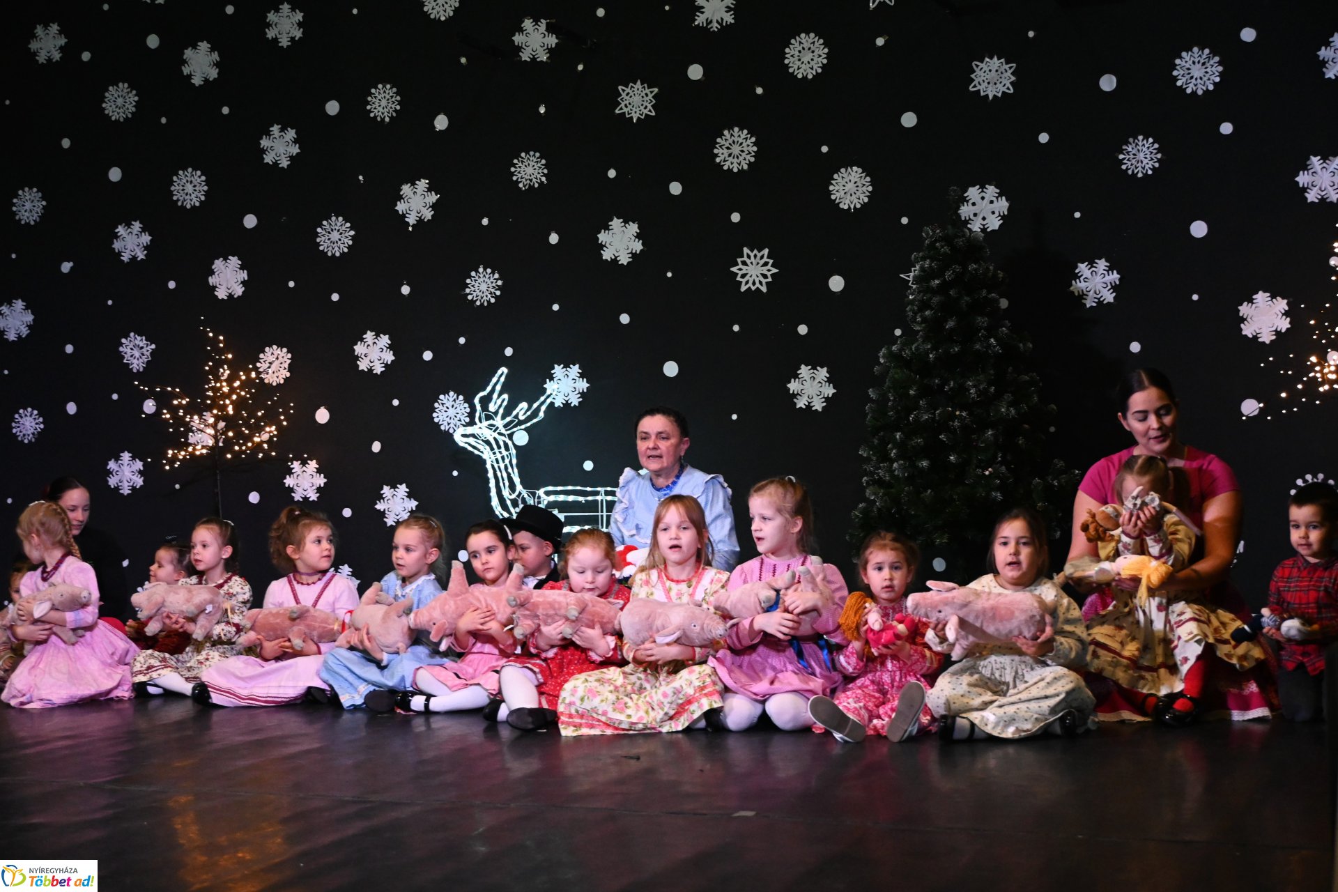 "Bethlehemi forgatag" - generációs karácsonyi ünnepség a Szabolcs Néptáncegyüttes szervezésében