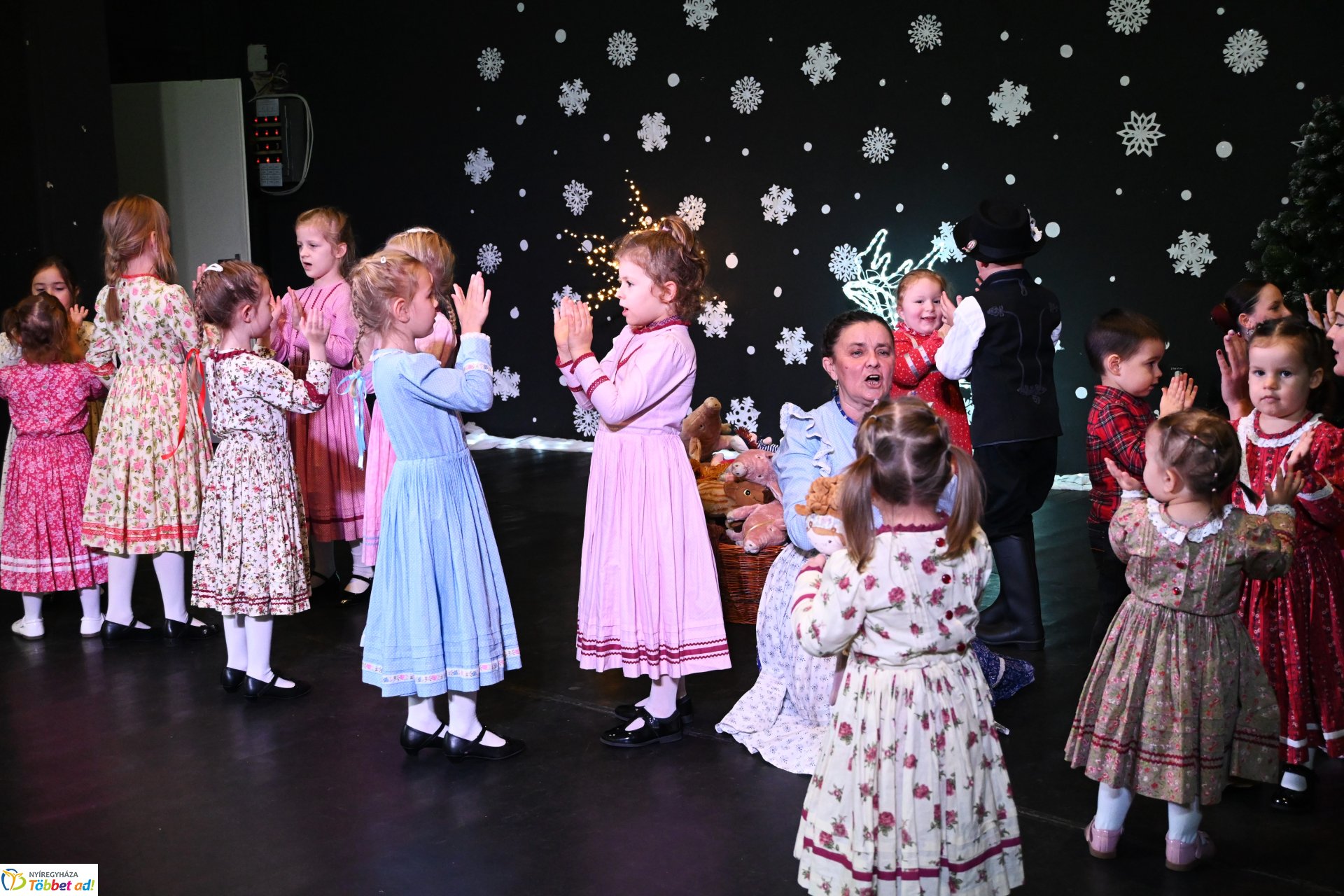 "Bethlehemi forgatag" - generációs karácsonyi ünnepség a Szabolcs Néptáncegyüttes szervezésében