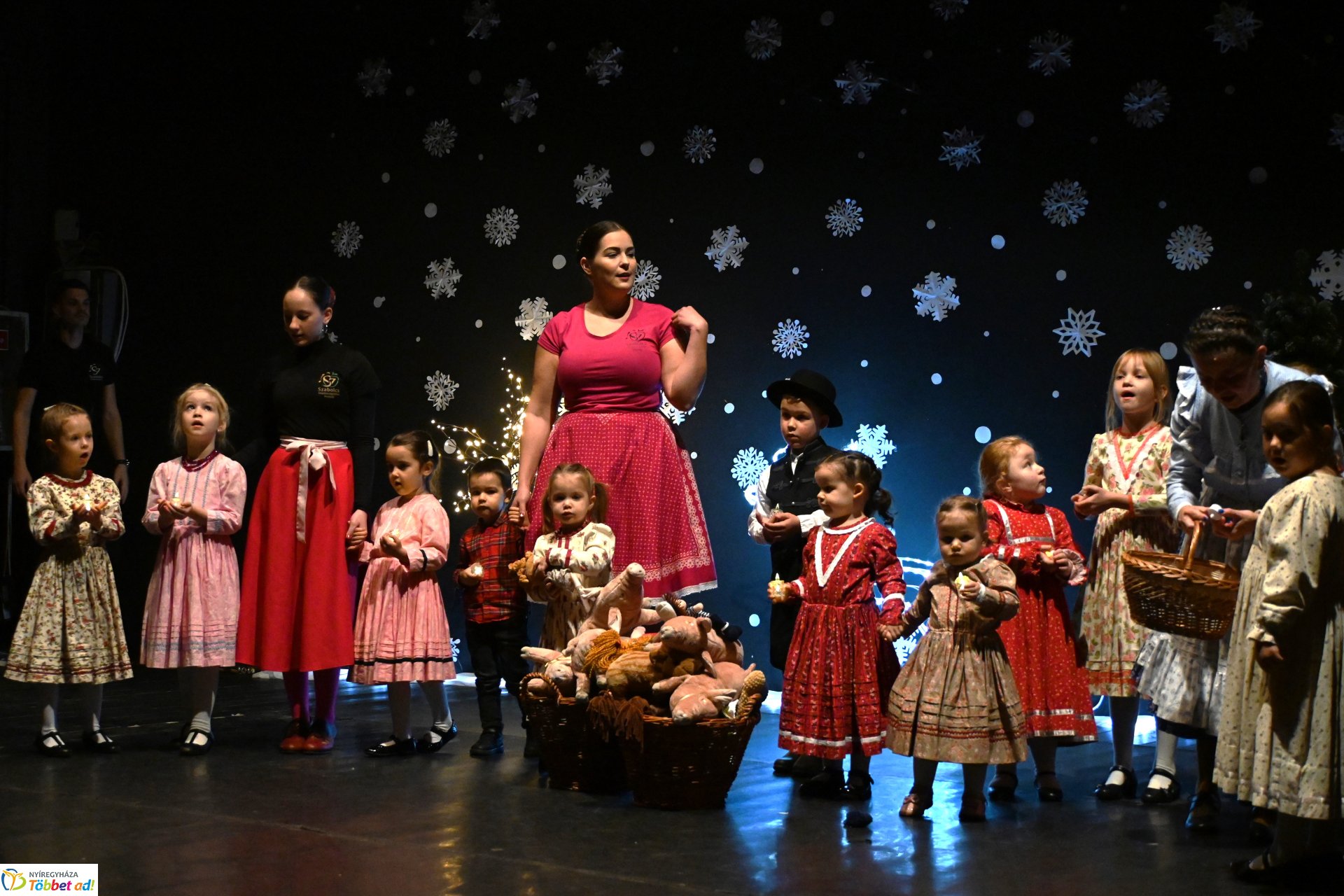 "Bethlehemi forgatag" - generációs karácsonyi ünnepség a Szabolcs Néptáncegyüttes szervezésében